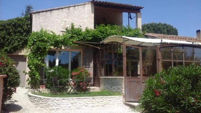 Gite L'Annexe Villelaure Bagian luar foto
