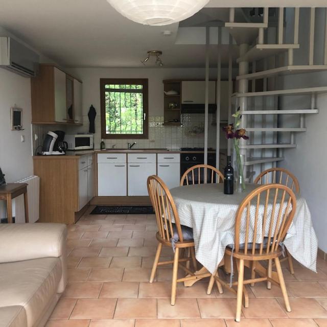 Gite L'Annexe Villelaure Bagian luar foto
